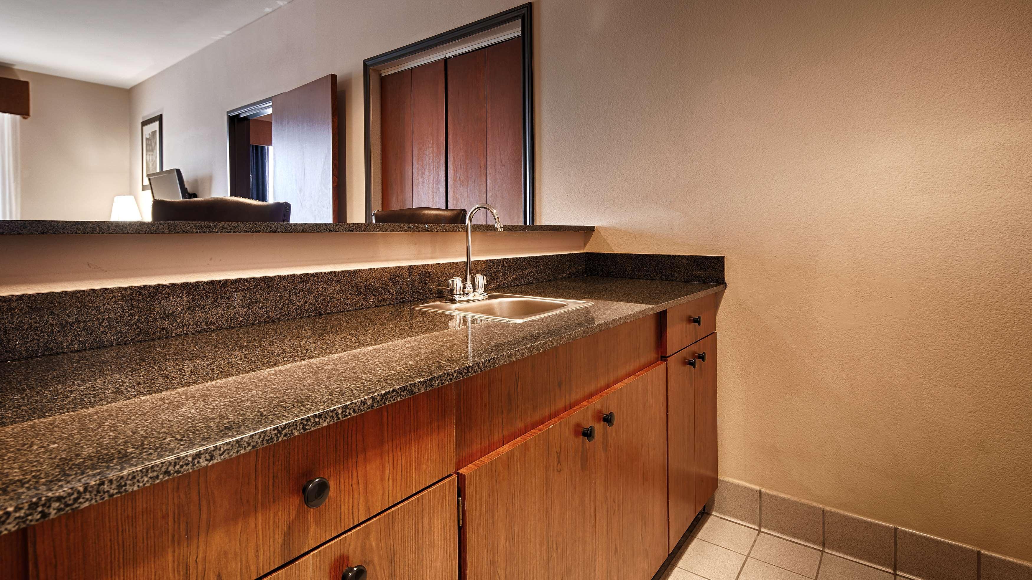 Best Western Plus Mckinney Inn And Suites Exterior photo